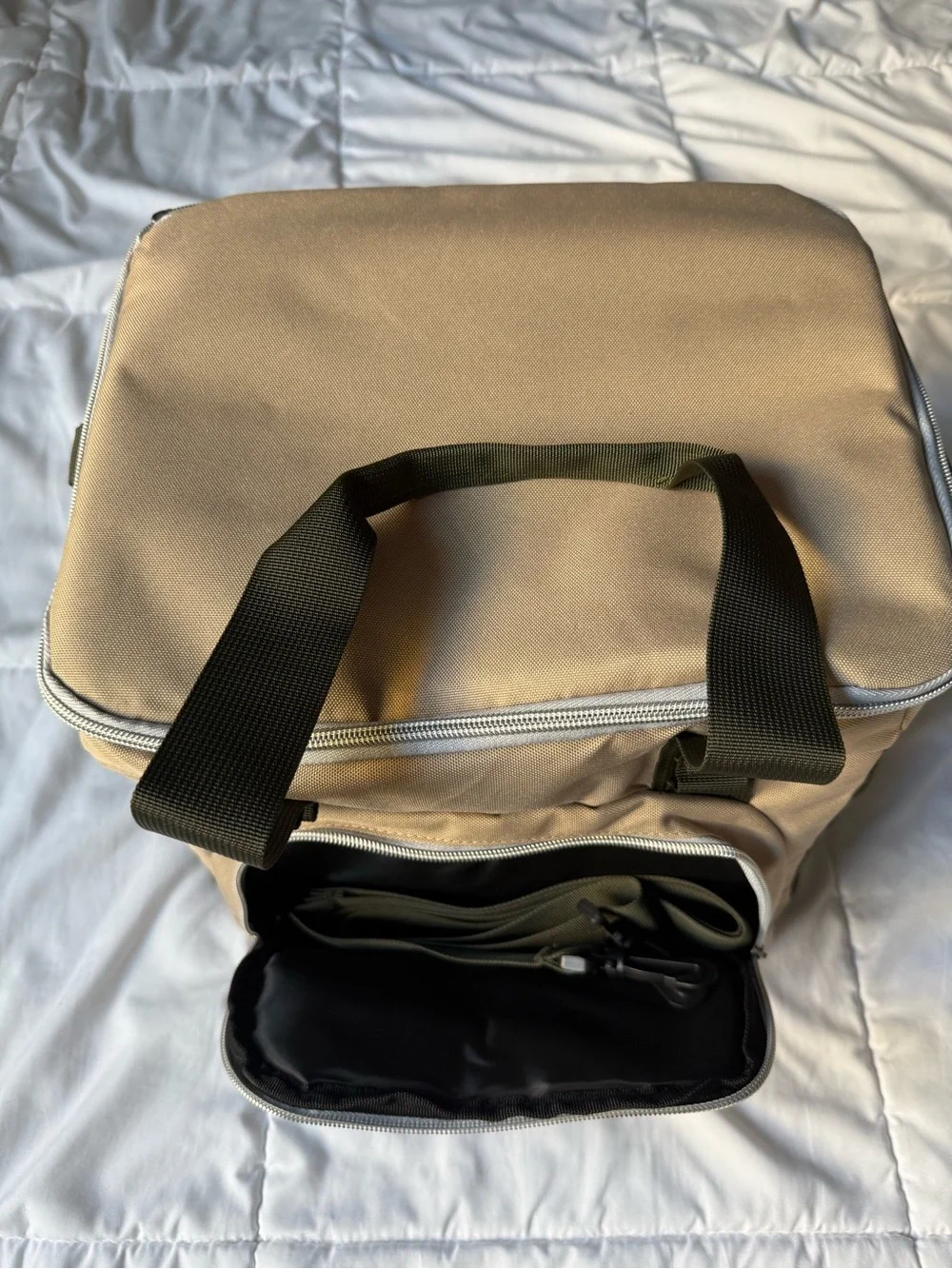 Insulated Men's Cooler Bag - Silver Interior, Black Trim